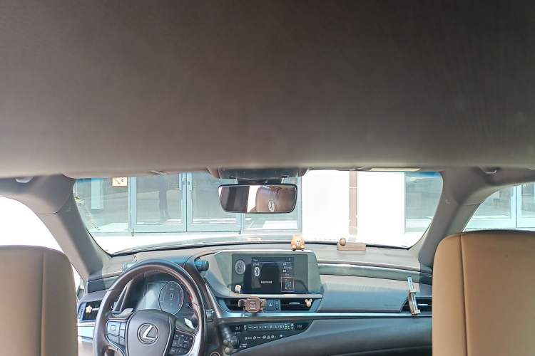 Used Lexus ES 2018 200 Excellence Edition China V Standard Headliner