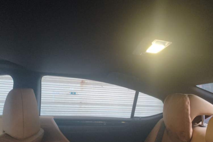 Used Lexus ES 2018 300h Premier Edition China VI Standard Headliner