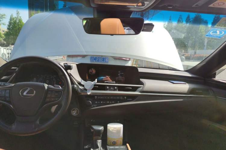 Used Lexus ES 2018 200 Excellence Edition China V Standard Headliner