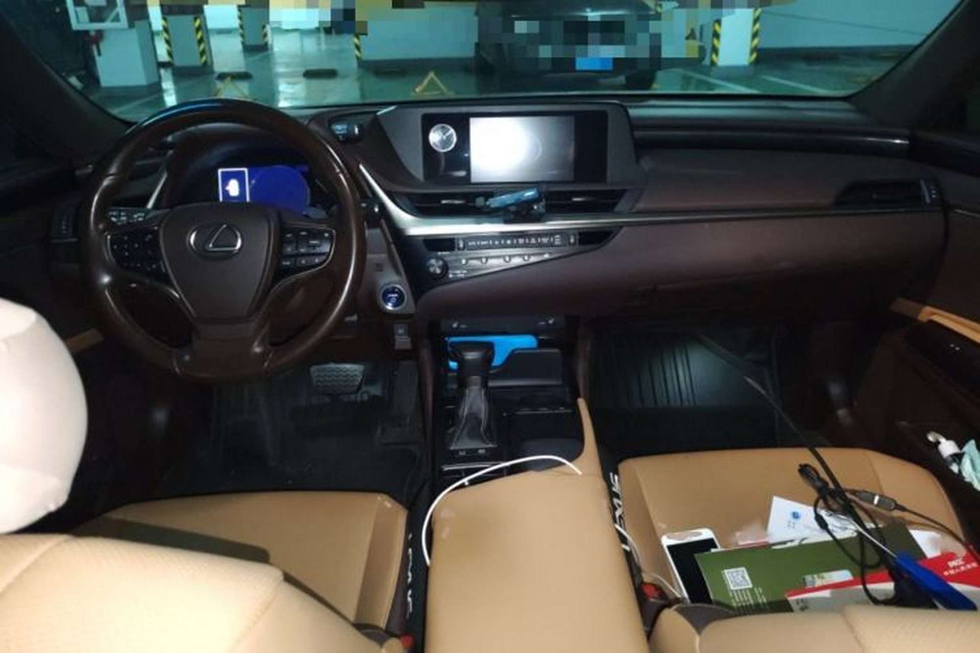 Used Lexus ES 2018 300h Premier Edition China VI Standard Interior 2