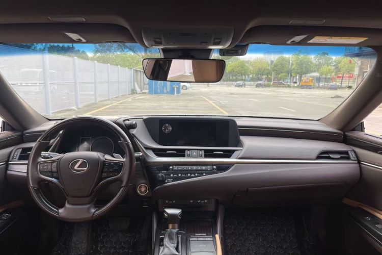 Used Lexus ES 2018 200 Luxury Edition China V Standard Interior 4