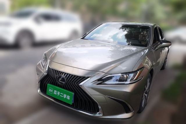 Used Lexus ES 2018 300h Premier Edition China VI Standard