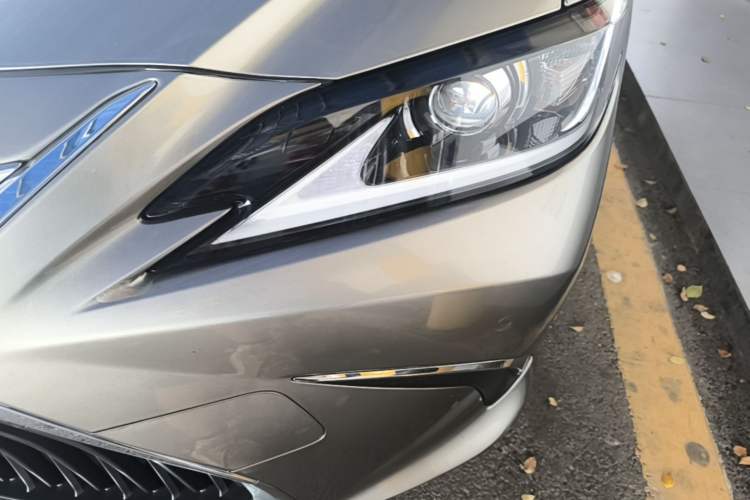 Used Lexus ES 2018 200 Excellence Edition China V Standard Left Front Headlight