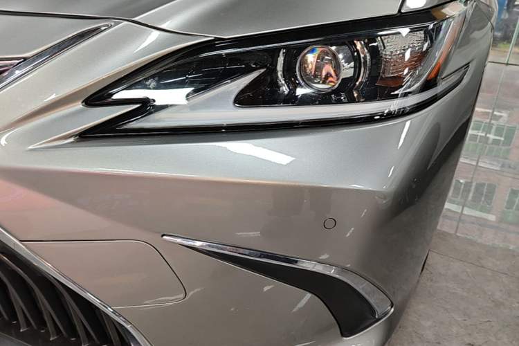 Used Lexus ES 2018 260 Excellence Edition China VI Standard Left Front Headlight