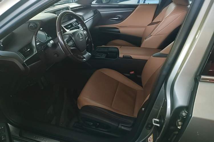 Used Lexus ES 2018 200 Luxury Edition China V Standard Left Front Seat