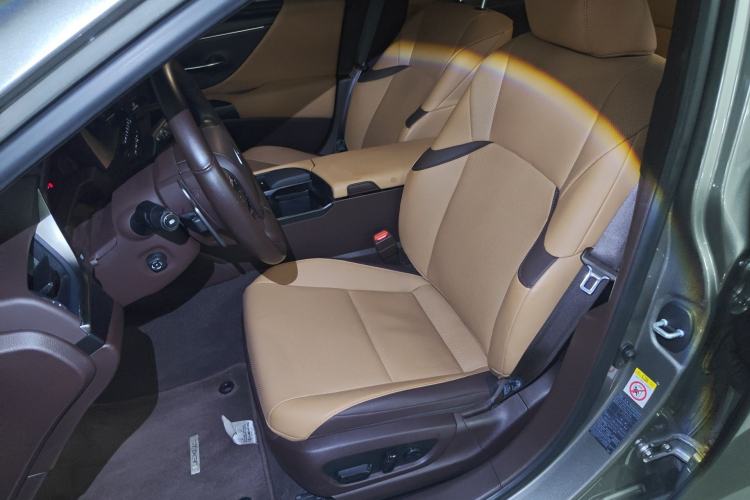 Used Lexus ES 2018 300h Premier Edition China V Standard Left Front Seat