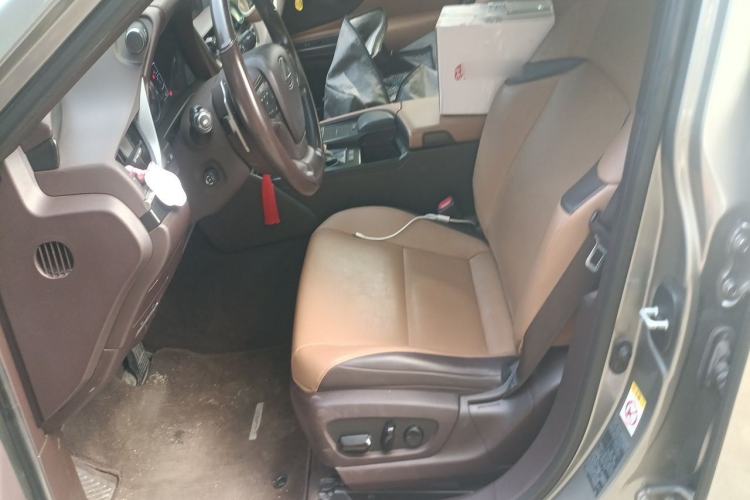 Used Lexus ES 2018 200 Excellence Edition China V Standard Left Front Seat