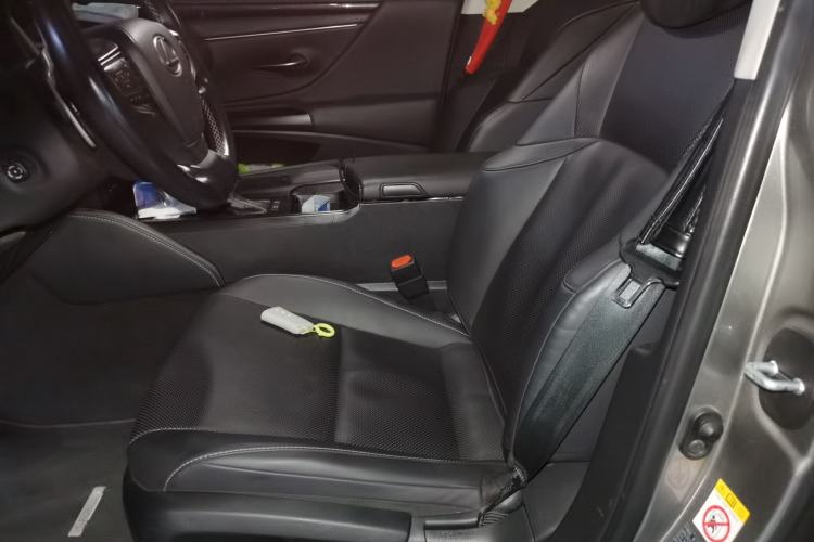 Used Lexus ES 2018 200 Excellence Edition China V Standard Left Front Seat