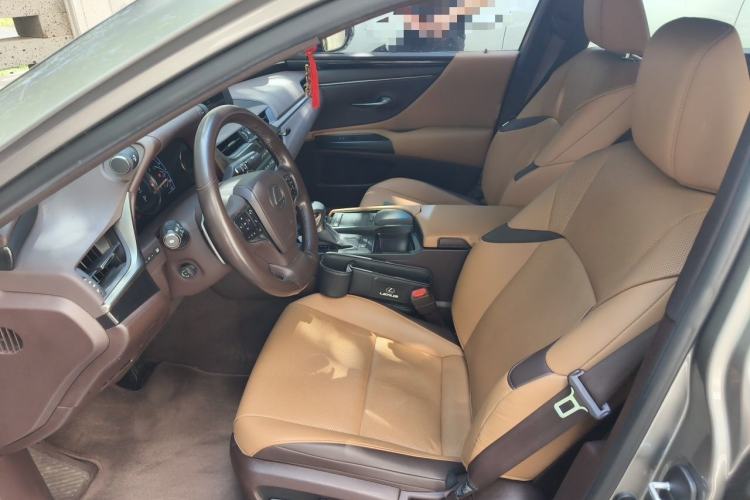Used Lexus ES 2018 200 Excellence Edition China VI Standard Left Front Seat