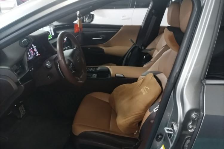 Used Lexus ES 2018 300h Premier Edition China V Standard Left Front Seat