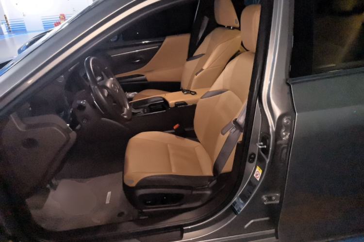 Used Lexus ES 2018 200 Excellence Edition China VI Standard Left Front Seat