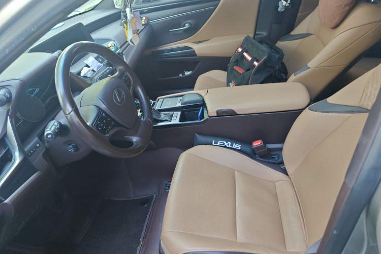 Used Lexus ES 2018 200 Excellence Edition China V Standard Left Front Seat