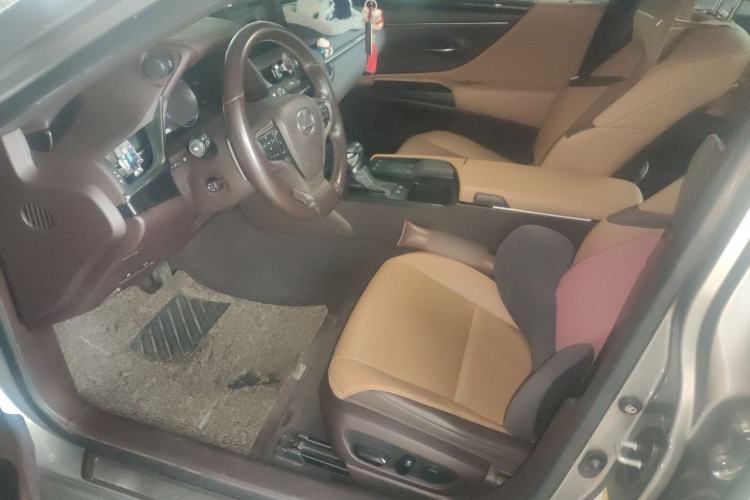 Used Lexus ES 2018 300h Premier Edition China V Standard Left Front Seat