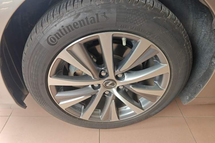 Used Lexus ES 2018 260 Excellence Edition China VI Standard Left Front Wheel Hub
