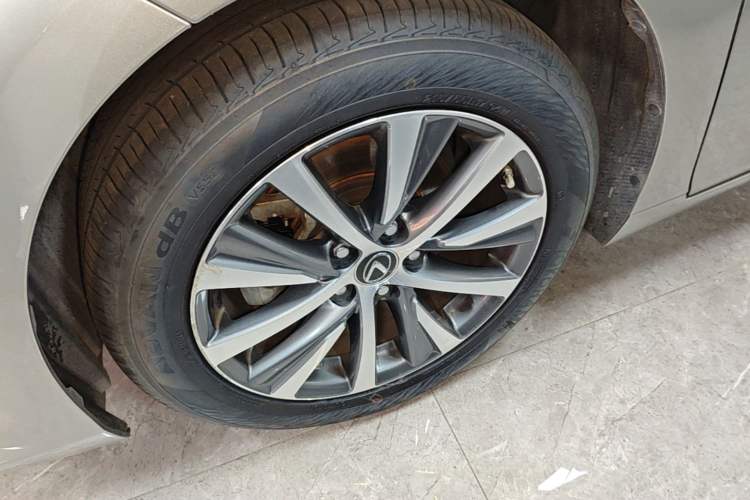 Used Lexus ES 2018 260 Excellence Edition China VI Standard Left Front Wheel Hub