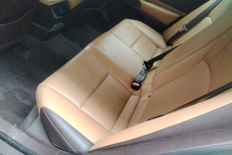 Used Lexus ES 2018 200 Excellence Edition China V Standard Left Rear Seat