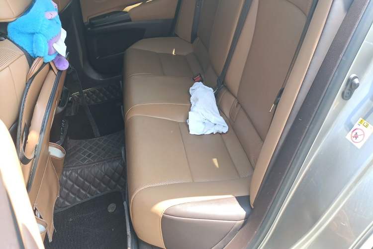 Used Lexus ES 2018 200 Excellence Edition China V Standard Left Rear Seat