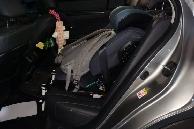 Used Lexus ES 2018 200 Excellence Edition China V Standard Left Rear Seat