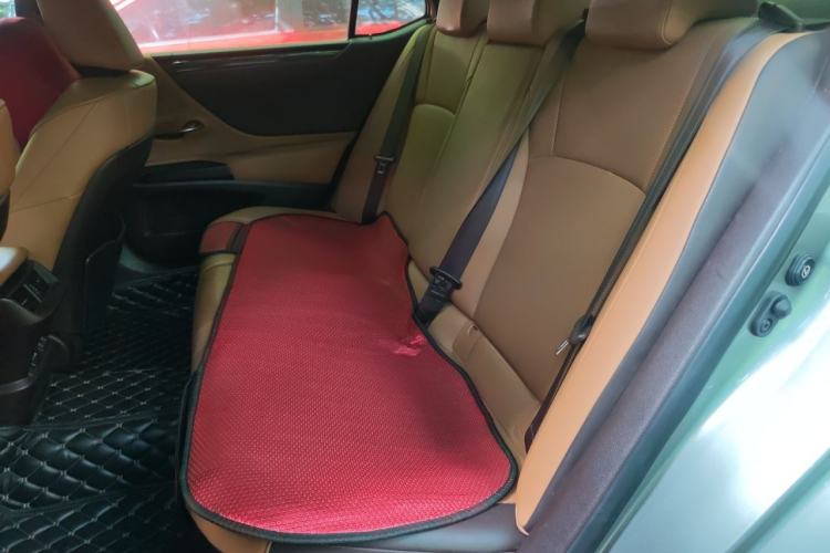 Used Lexus ES 2018 300h Premier Edition China V Standard Left Rear Seat