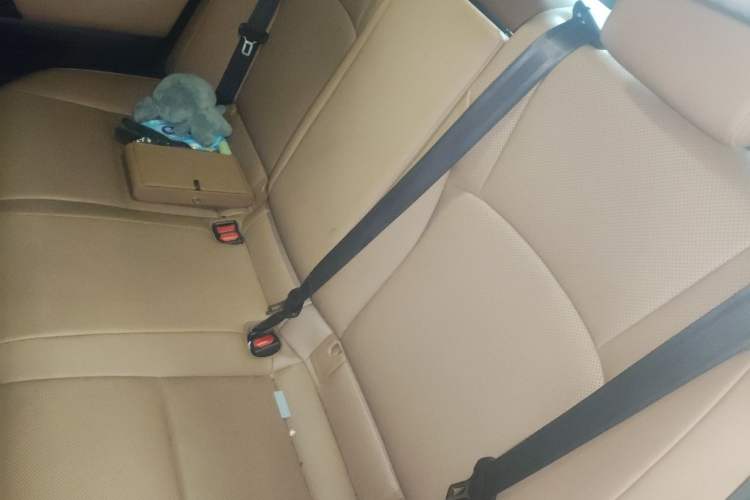 Used Lexus ES 2018 300h Premier Edition China V Standard Left Rear Seat
