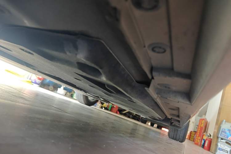 Used Lexus ES 2018 260 Excellence Edition China VI Standard Left Side Sill
