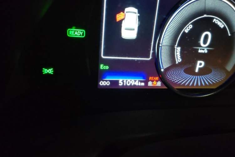 Used Lexus ES 2018 300h Executive Version China V Standard Odometer Close Up