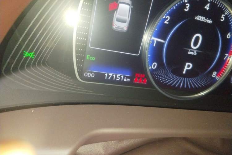 Used Lexus ES 2018 200 Excellence Edition China VI Standard Odometer Close Up