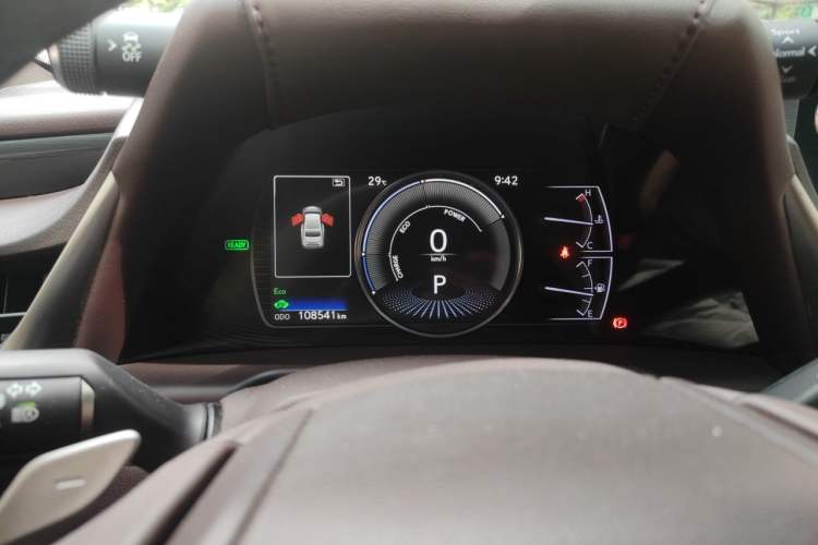 Used Lexus ES 2018 300h Premier Edition China V Standard Odometer Close Up