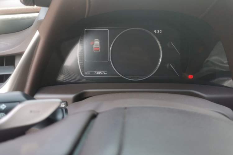 Used Lexus ES 2018 300h Premier Edition China VI Standard Odometer Close Up