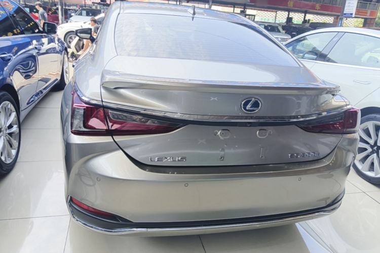 Used Lexus ES 2018 300h Premier Edition China VI Standard Rear