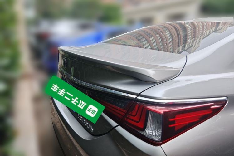 Used Lexus ES 2018 300h Premier Edition China V Standard Rear