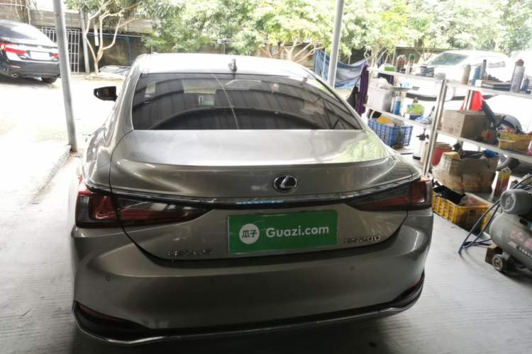 Used Lexus ES 2018 200 Excellence Edition China V Standard Rear