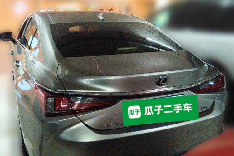 Used Lexus ES 2018 200 Excellence Edition China VI Standard Rear