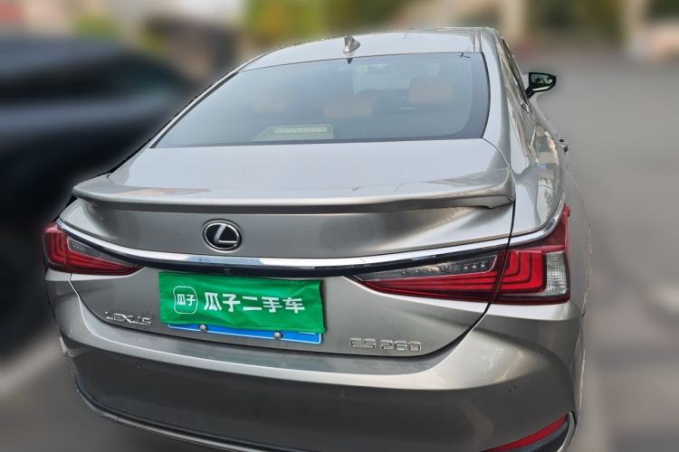 Used Lexus ES 2018 200 Excellence Edition China V Standard Rear