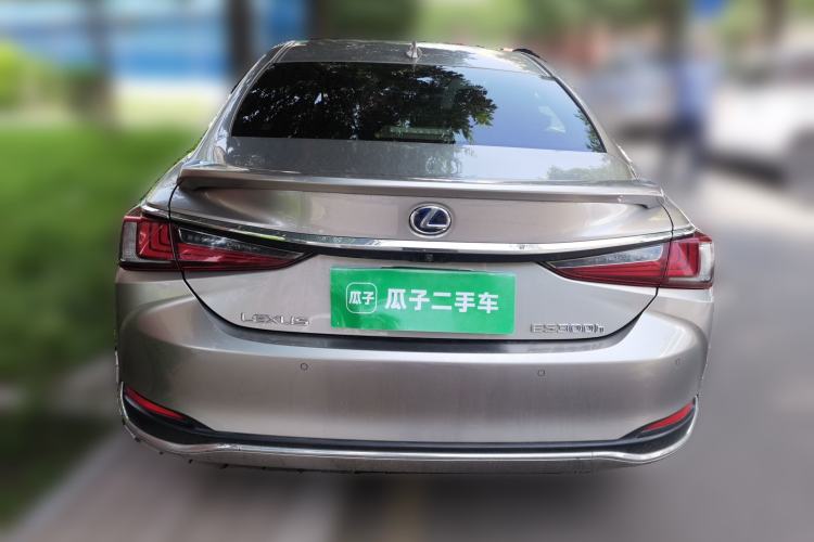 Used Lexus ES 2018 300h Premier Edition China VI Standard Rear