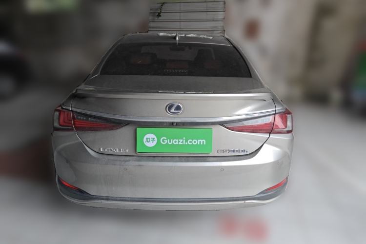 Used Lexus ES 2018 300h Premier Edition China VI Standard Rear