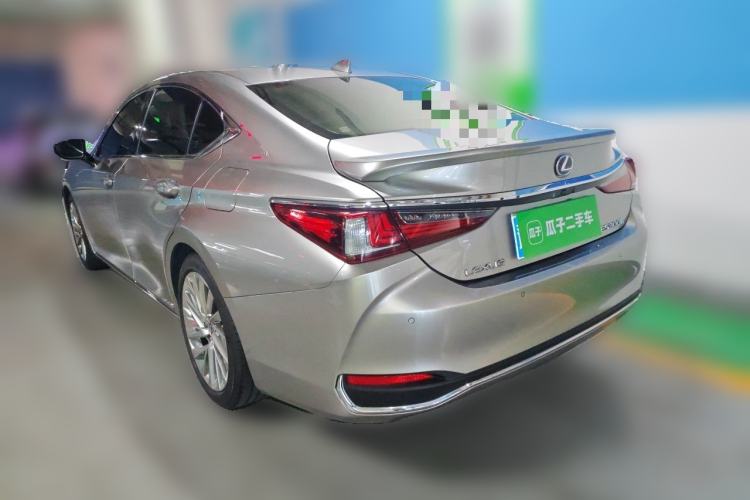 Used Lexus ES 2018 300h Executive Version China V Standard Rear Left 45 Deg
