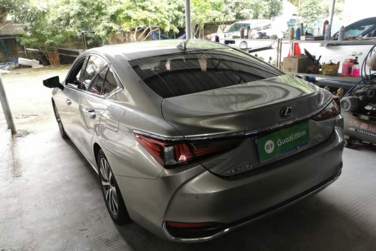 Used Lexus ES 2018 200 Excellence Edition China V Standard Rear Left 45 Deg