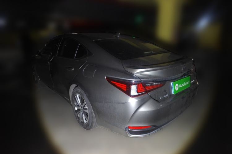 Used Lexus ES 2018 300h Premier Edition China V Standard Rear Left 45 Deg