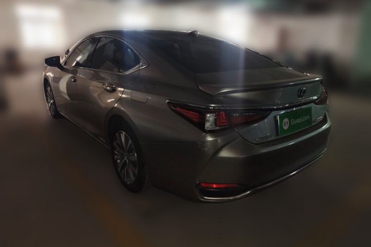 Used Lexus ES 2018 300h Premier Edition China VI Standard Rear Left 45 Deg