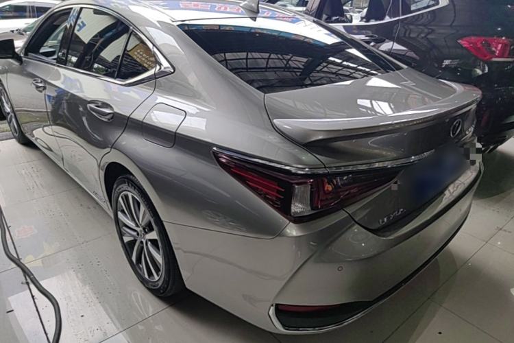 Used Lexus ES 2018 300h Premier Edition China VI Standard Rear Left 45 Deg