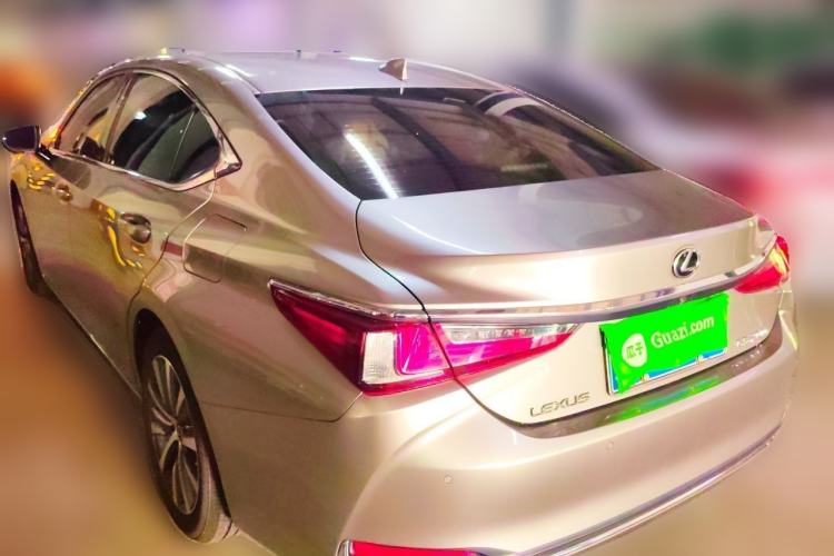 Used Lexus ES 2018 200 Excellence Edition China V Standard Rear Left 45 Deg