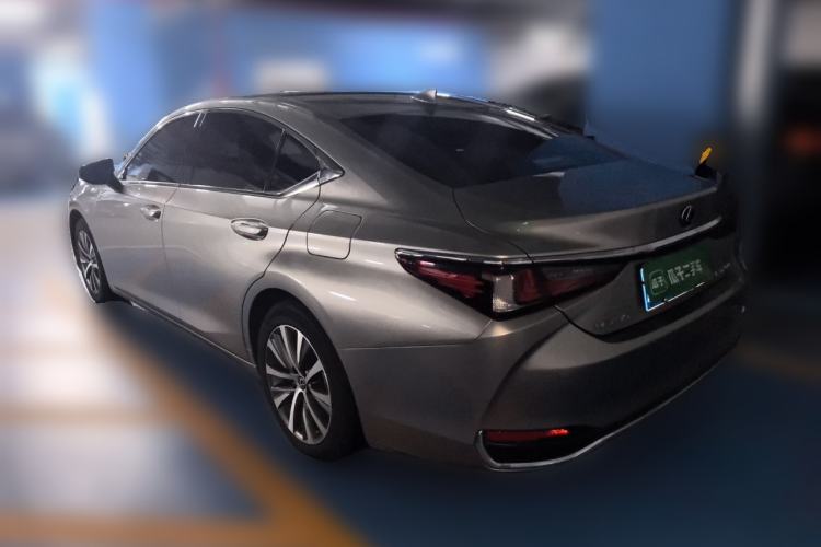 Used Lexus ES 2018 200 Excellence Edition China VI Standard Rear Left 45 Deg
