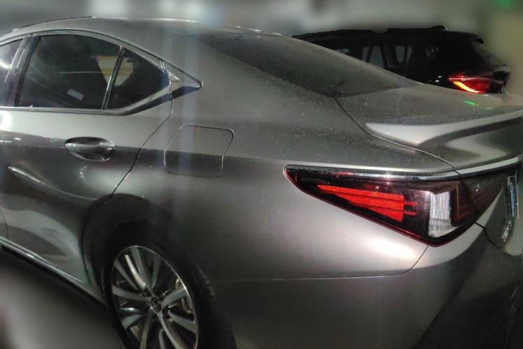 Used Lexus ES 2018 200 Excellence Edition China VI Standard Rear Left 45 Deg