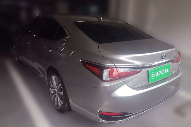 Used Lexus ES 2018 260 Excellence Edition China V Standard Rear Left 45 Deg