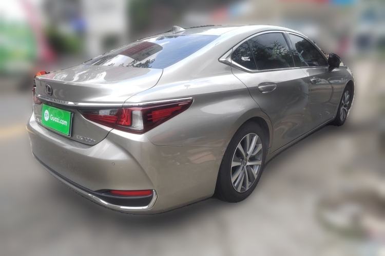 Used Lexus ES 2018 200 Excellence Edition China VI Standard Rear Right 45 Deg