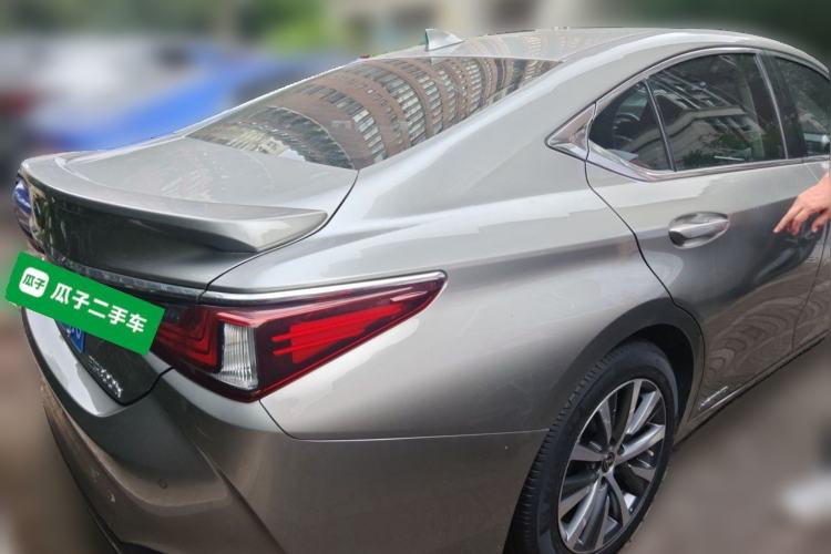 Used Lexus ES 2018 300h Premier Edition China V Standard Rear Right 45 Deg