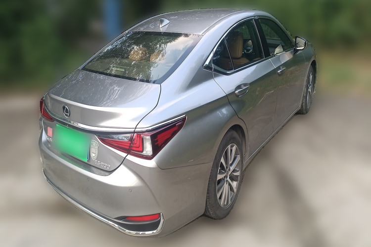 Used Lexus ES 2018 200 Excellence Edition China V Standard Rear Right 45 Deg