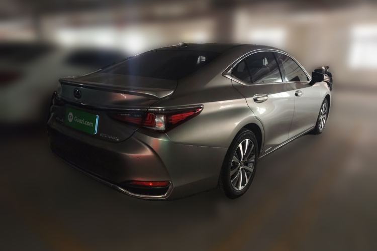 Used Lexus ES 2018 300h Premier Edition China VI Standard Rear Right 45 Deg