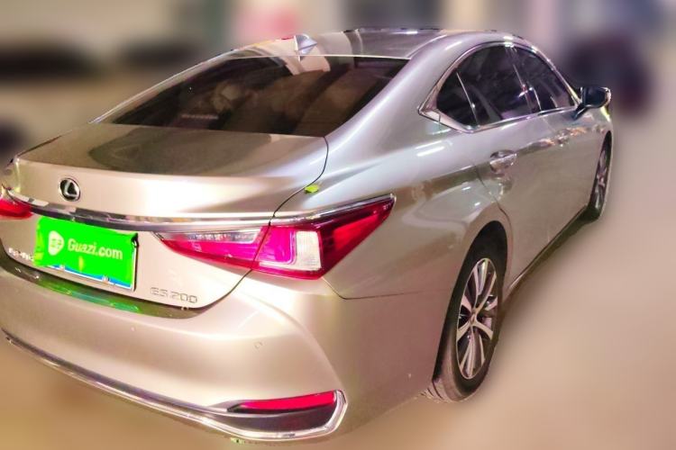 Used Lexus ES 2018 200 Excellence Edition China V Standard Rear Right 45 Deg